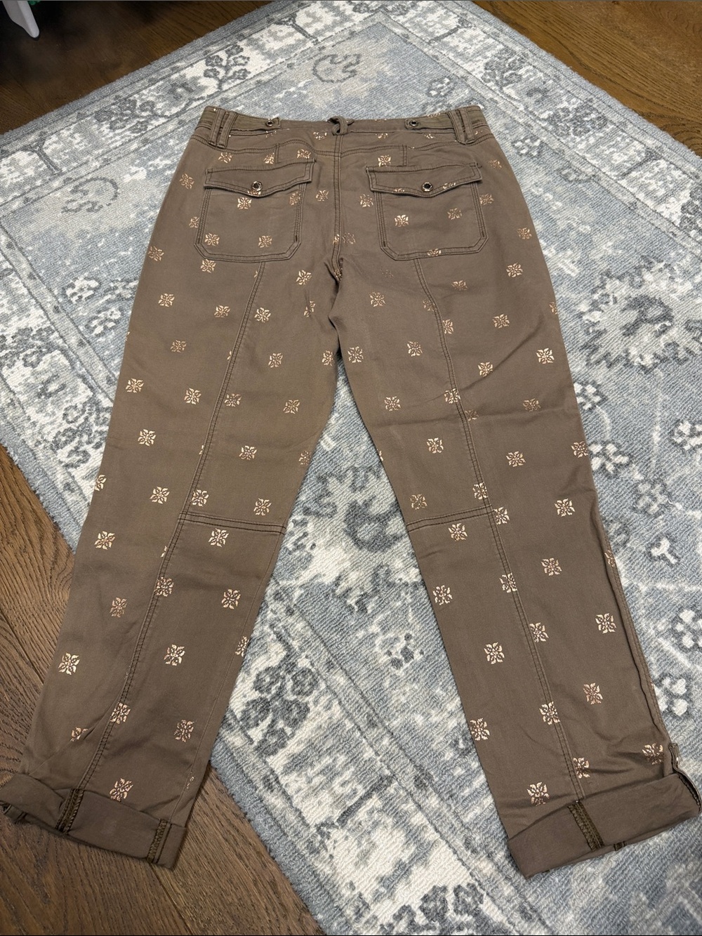 White House Black Market Brown Cargo Pants with Light Floral Motif - Picture 7 of 10